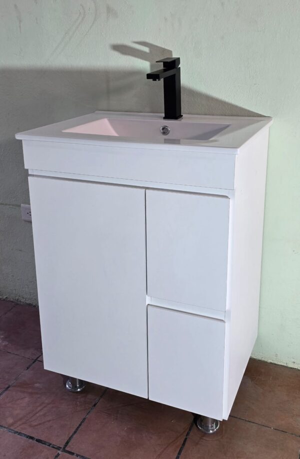 MUEBLE Y LAVAMANOS COLOR BLANCO