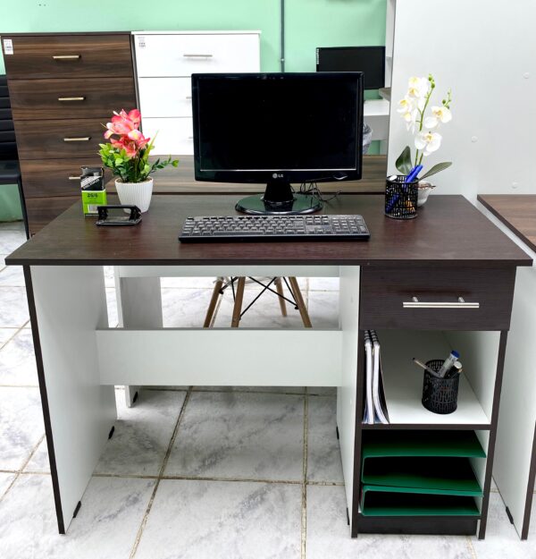 ESCRITORIO SIMPLE COLOR WENGUE
