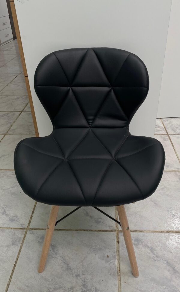 SILLA COLOR NEGRO