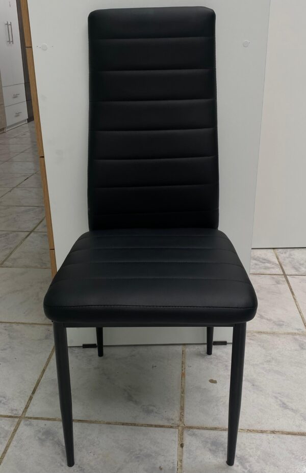 SILLA COLOR NEGRO ESPALDAR ALTO