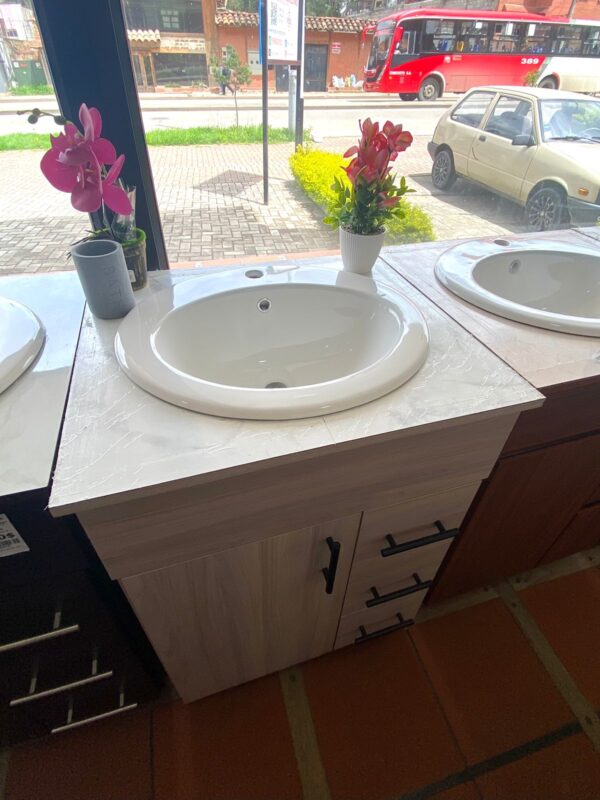 MUEBLE DE BAÑO CON FORMICA COLOR AMANTEA