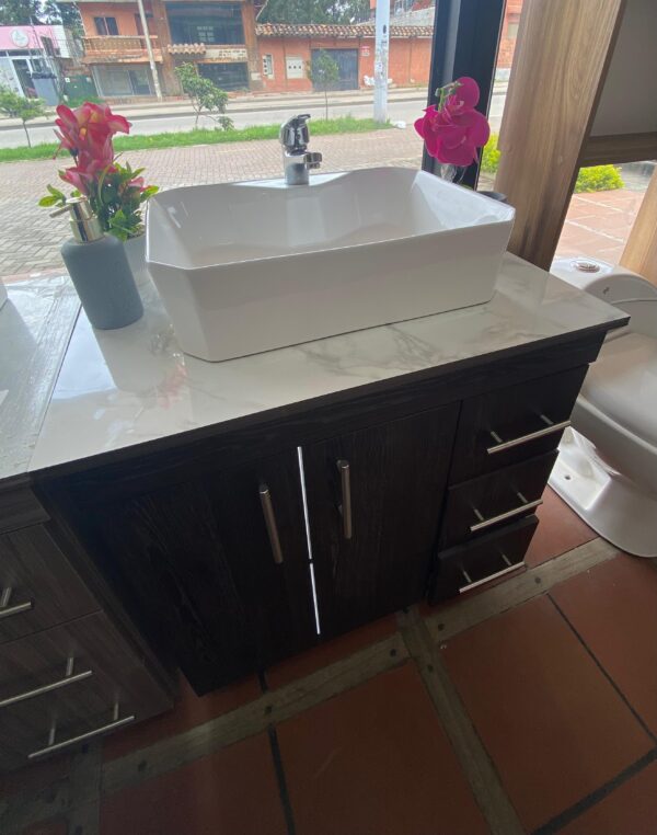 MUEBLE DE BAÑO CON FORMICA COLOR TABACCO